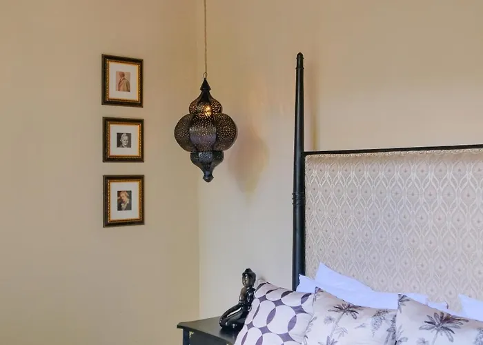 New Cozy 1 Bedroom Garden With Private Pool 金巴兰