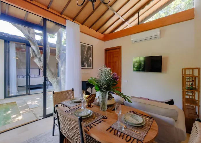New Cozy 1 Bedroom Garden With Private Pool