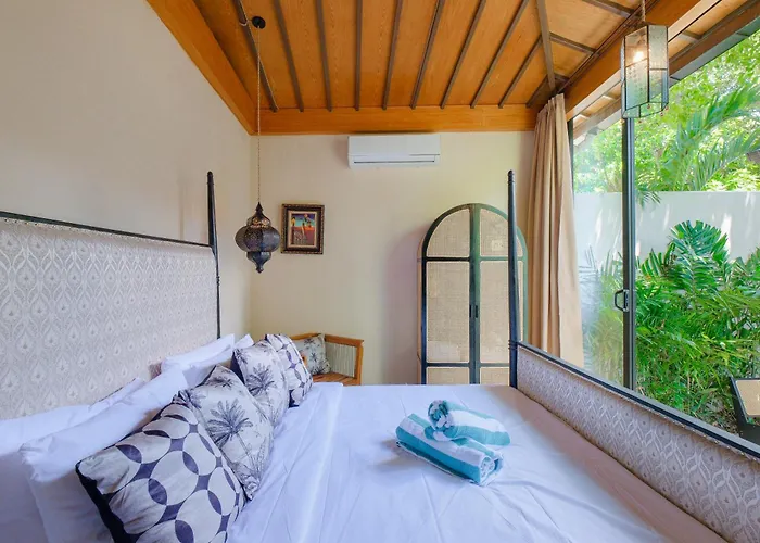 New Cozy 1 Bedroom Garden With Private Pool 别墅